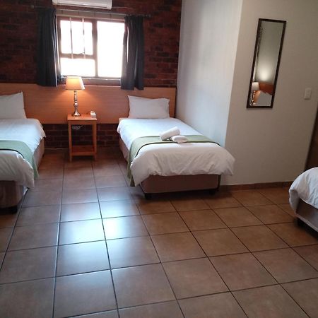 24 Onvrey Guest House Boksburg Kültér fotó