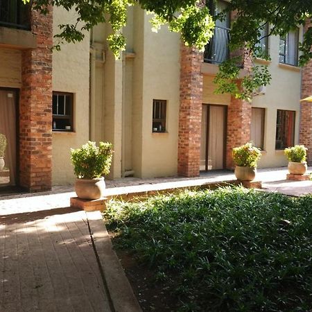 24 Onvrey Guest House Boksburg Kültér fotó