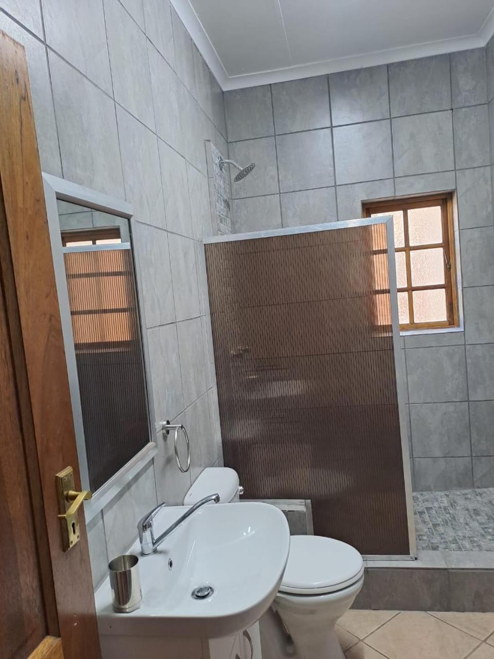 24 Onvrey Guest House Boksburg Kültér fotó