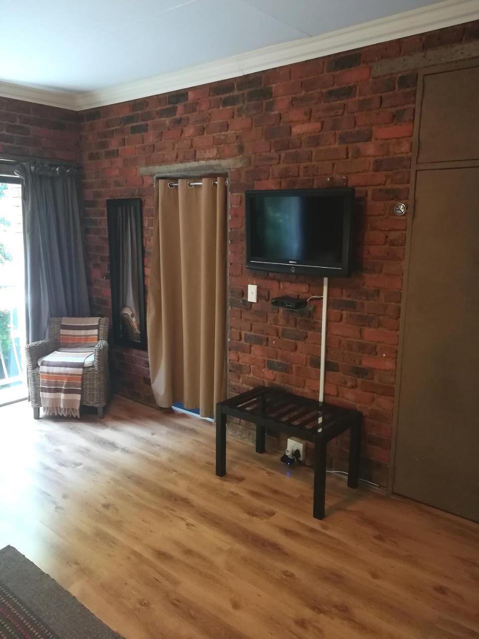 24 Onvrey Guest House Boksburg Kültér fotó