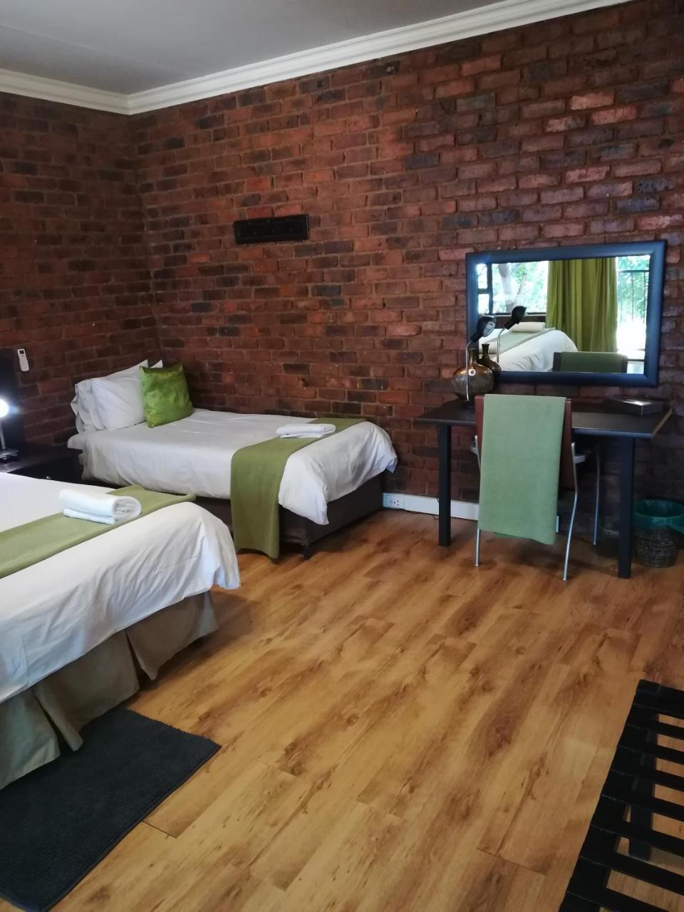 24 Onvrey Guest House Boksburg Kültér fotó